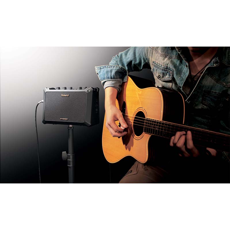 Roland MOBILE AC - Battery Powered Acoustic Amplifier - Image 8