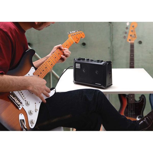 Roland Mobile Cube - Battery Powered Amplifier - Image 4