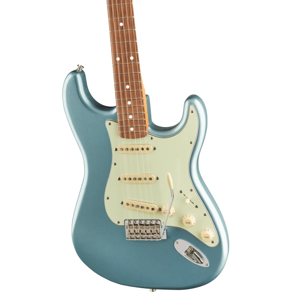 Fender Vintera 60's Stratocaster PF - Ice Blue Metallic - Image 3
