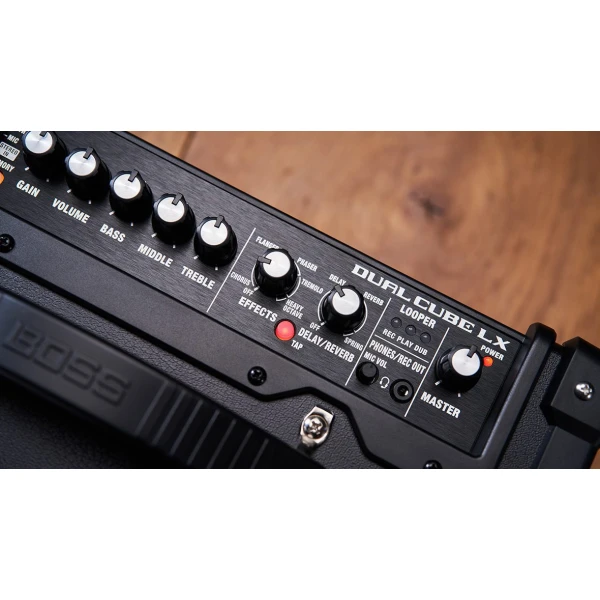 BOSS DUAL CUBE LX - Guitar Amplifier - Image 9