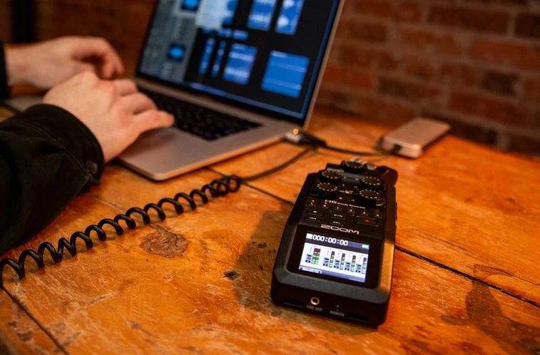 ZOOM H6 Black Handheld Audio Recorder - Image 4