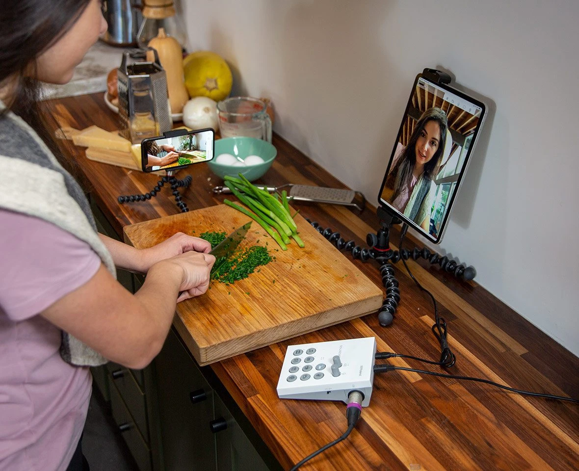 Roland GO:LIVECAST Livetstreaming Studio For Smartphones - Image 6