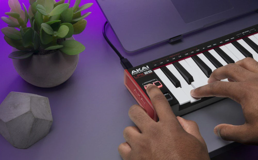 Akai LPK25 Mk II 25-Key Keyboard Controller - Image 4