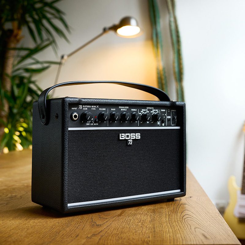 BOSS KATANA-MINI X - Guitar Amplifier - Image 2